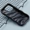  iPhone 15 Pro Mobilskal Wavy Textur Svart
