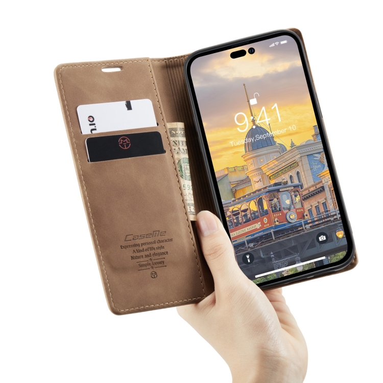 CASEME CASEME iPhone 14 Pro Fodral Retro Flip Brun