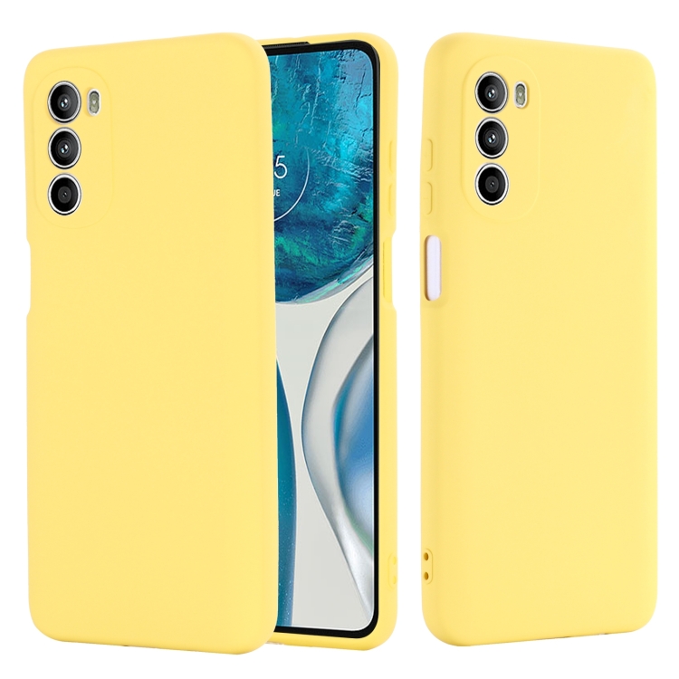  Motorola Moto G52/G82 Skal Liquid Silikon Gul