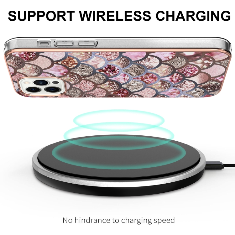  iPhone 15 Pro Skal Med Tryck Rosa Fjäll